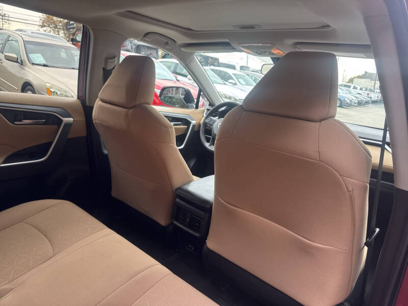 2021 Toyota RAV4 XLE