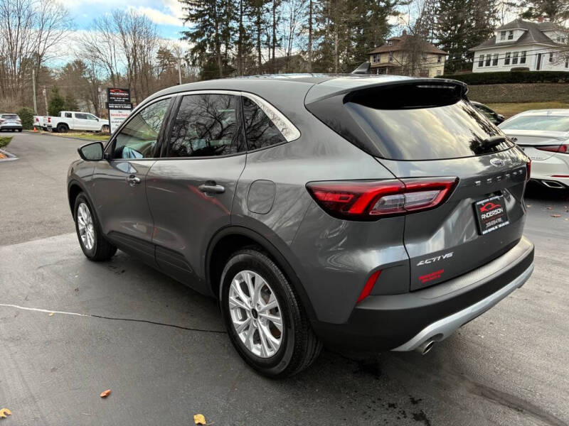 2024 Ford Escape Active