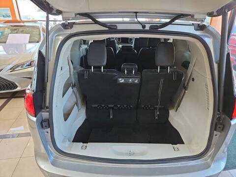 2017 Chrysler Pacifica Touring Plus