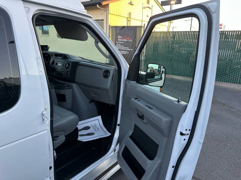 2012 Ford E-Series E-350 SD