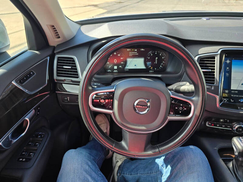 2019 Volvo XC90 T6 Momentum