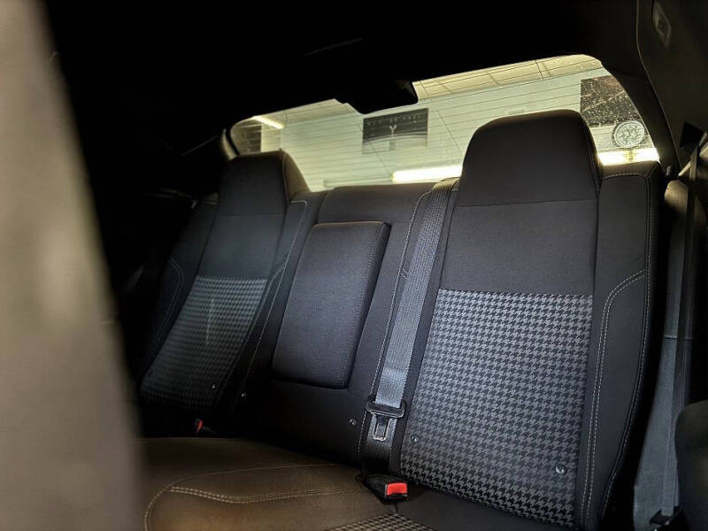 2017 Dodge Challenger SXT