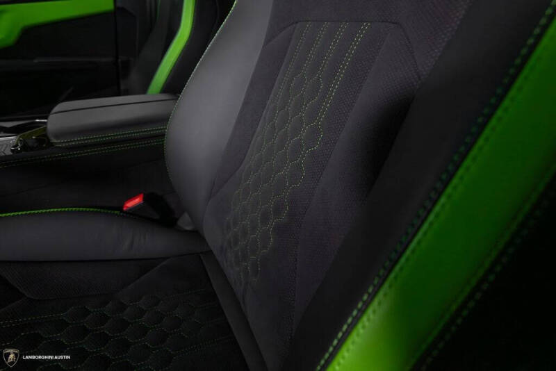 2024 Lamborghini Urus S