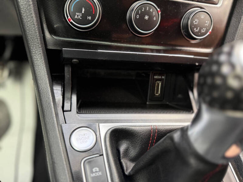 2015 Volkswagen Golf GTI S