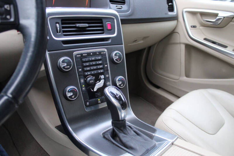 2015 Volvo S60 T5 Drive-E Premier