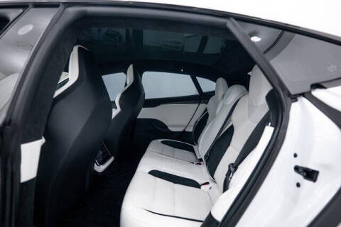 2022 Tesla Model S Plaid