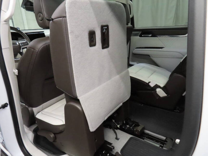 2025 GMC Acadia Denali