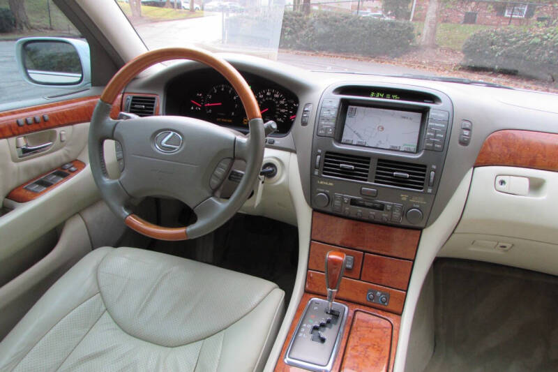 2003 Lexus LS 430 photo 18