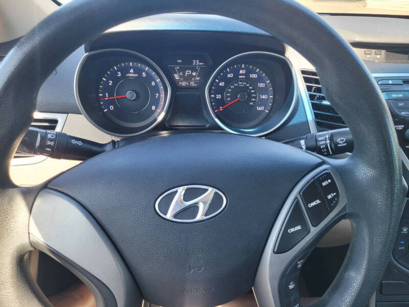 2014 Hyundai Elantra SE