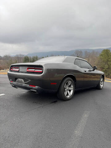 2015 Dodge Challenger SXT