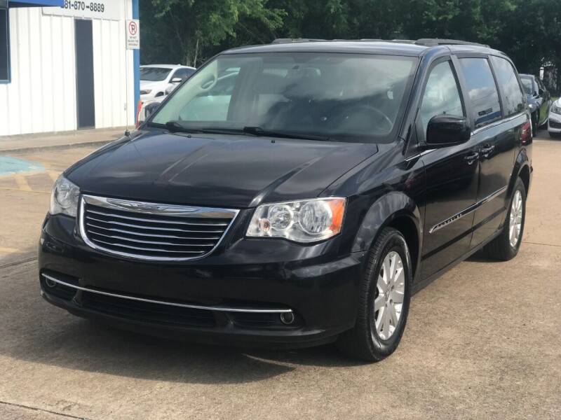 2016 Chrysler Town and Country for sale at Discount Auto Company in Houston TX