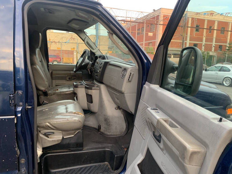 2010 Ford E-Series E-350 SD