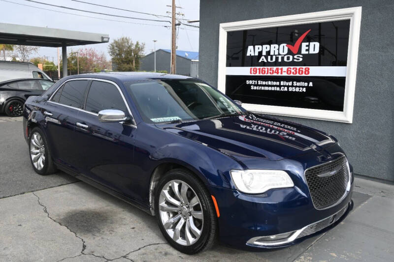 2017 Chrysler 300 C's photo