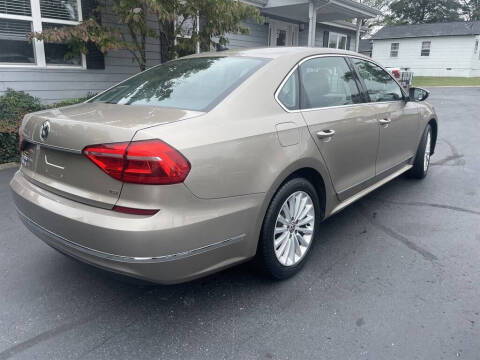 2016 Volkswagen Passat 1.8T SE