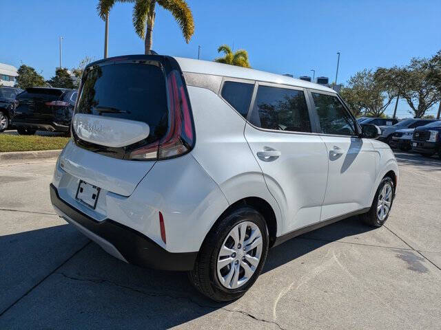 2023 Kia Soul LX