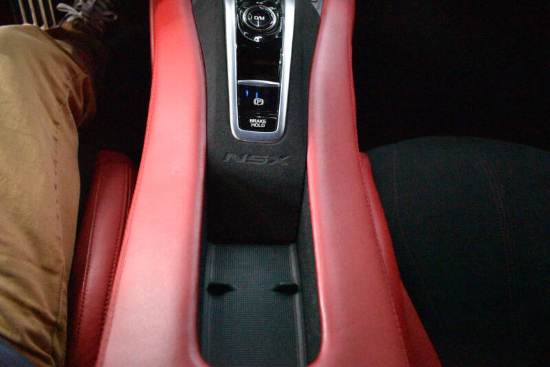 2017 Acura NSX SH-AWD Sport Hybrid