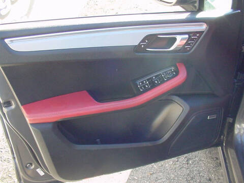 2016 Porsche Macan Turbo