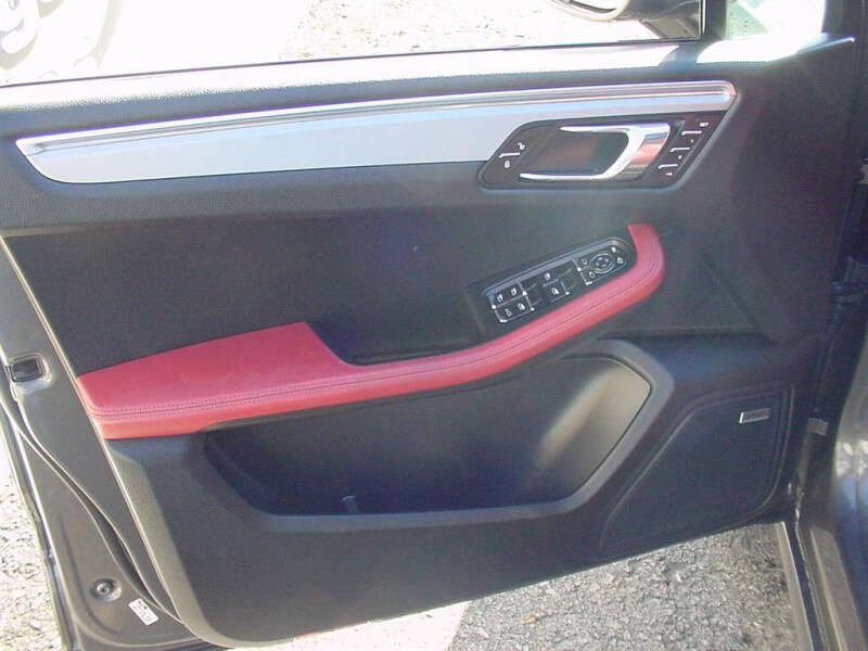 2016 Porsche Macan Turbo