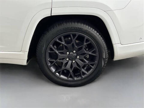 2023 Jeep Grand Cherokee L Summit