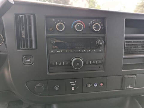 2022 Chevrolet Express 2500