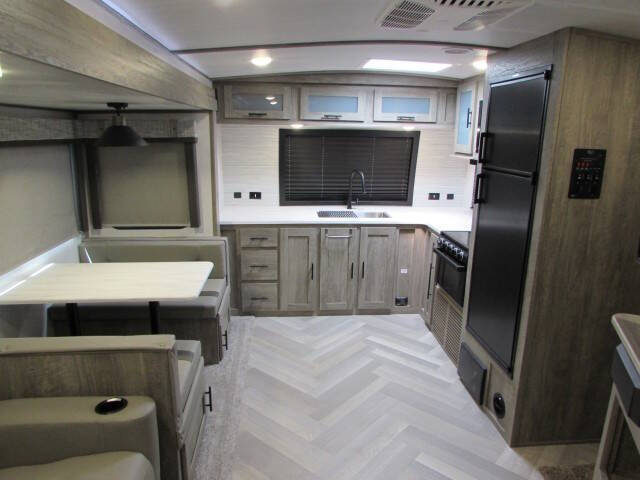 2022 Forest River 270FKS