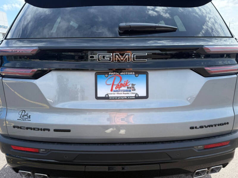 2026 GMC Acadia Elevation