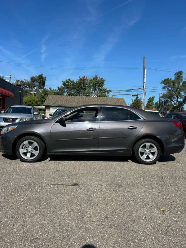 2013 Chevrolet Malibu 1LS photo 5