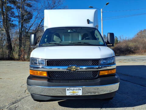 2025 Chevrolet Express 3500