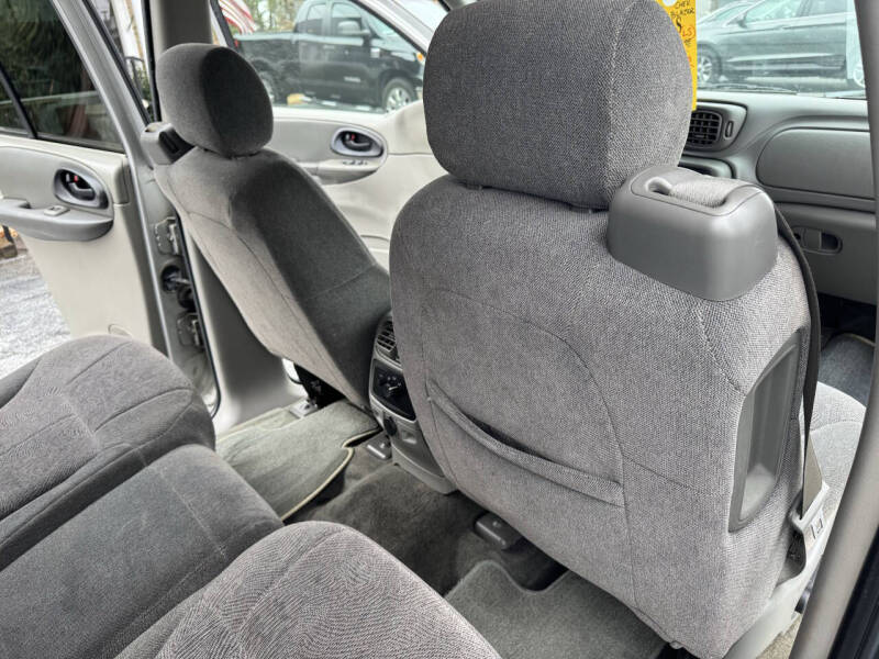 2004 Chevrolet TrailBlazer LS