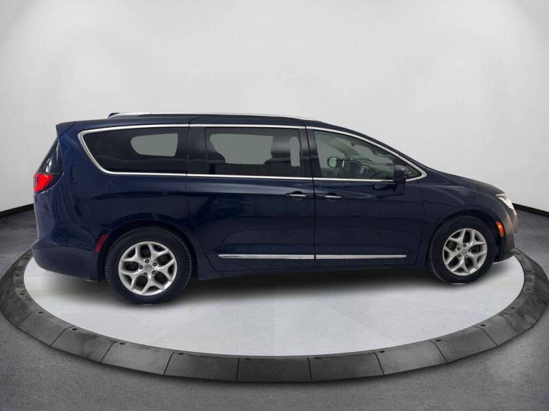2018 Chrysler Pacifica Touring L Plus