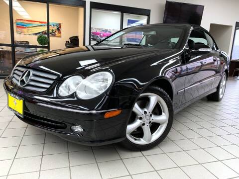 2005 Mercedes-Benz CLK for sale at SAINT CHARLES MOTORCARS in Saint Charles IL