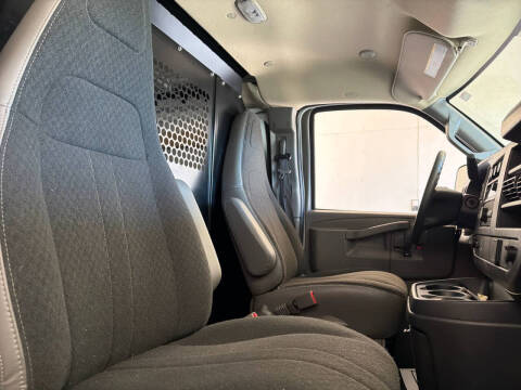 2024 Chevrolet Express 2500