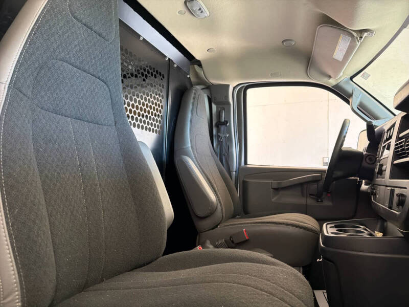 2024 Chevrolet Express 2500