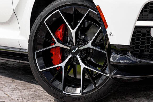 2025 Aston Martin DBX 707