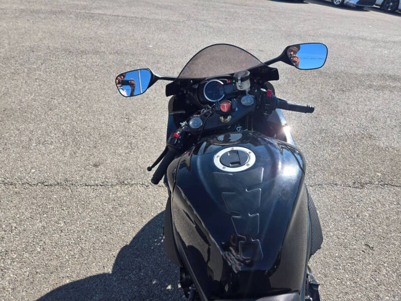 2019 Suzuki GSX-R600L9