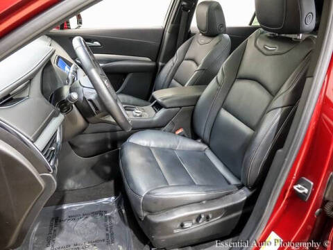 2023 Cadillac XT4 Premium Luxury