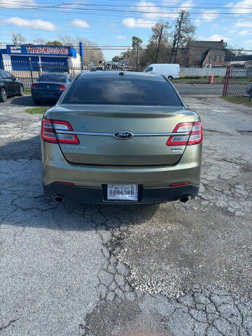2013 Ford Taurus SEL