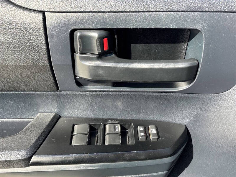 2015 Toyota Tundra SR5