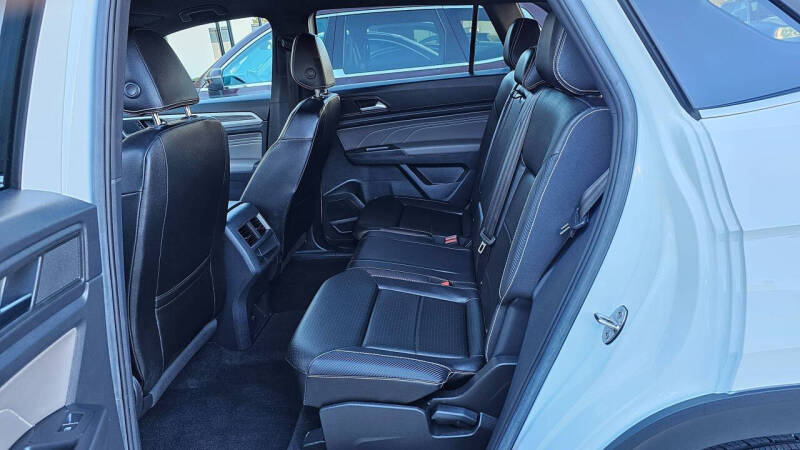 2023 Volkswagen Atlas Cross Sport SE