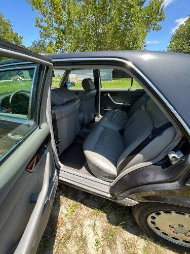 1986 Mercedes-Benz 300-Class 300 E