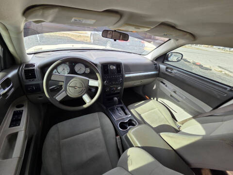 2008 Chrysler 300 LX