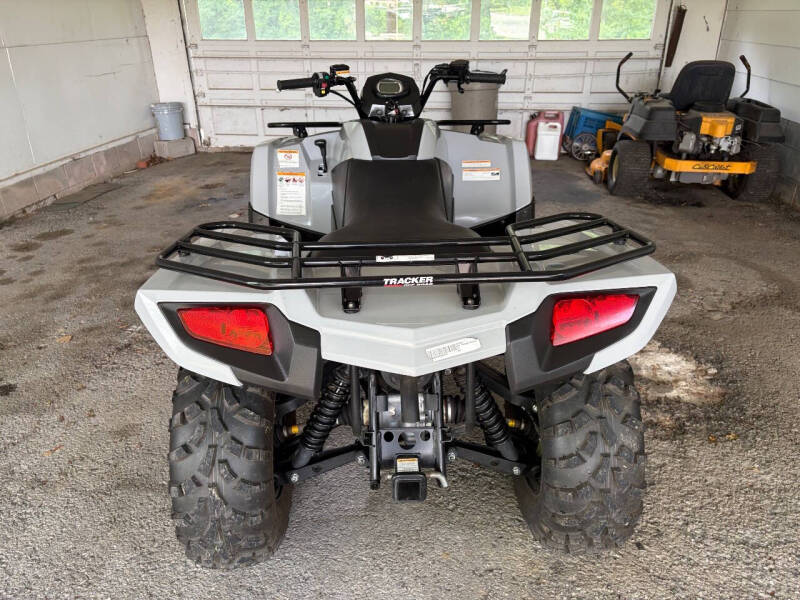 2024 Tracker 450