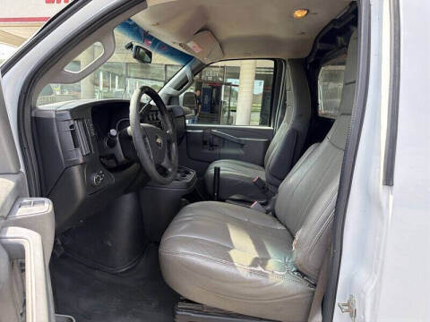 2017 Chevrolet Express 2500