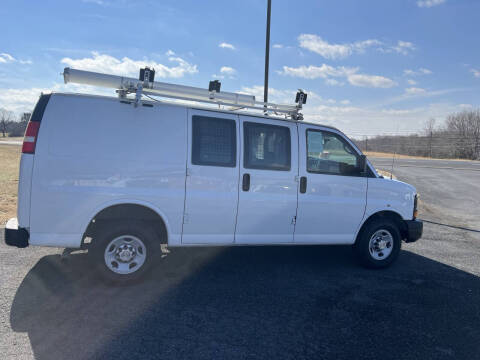 2013 Chevrolet Express for sale at SETTLE'S CARS & TRUCKS in Flint Hill VA