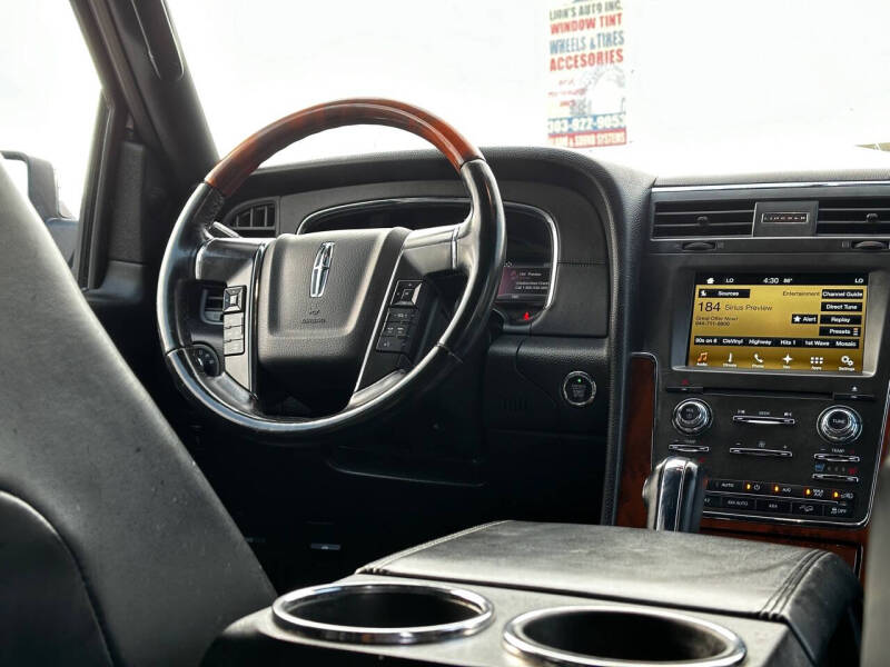 2016 Lincoln Navigator Select