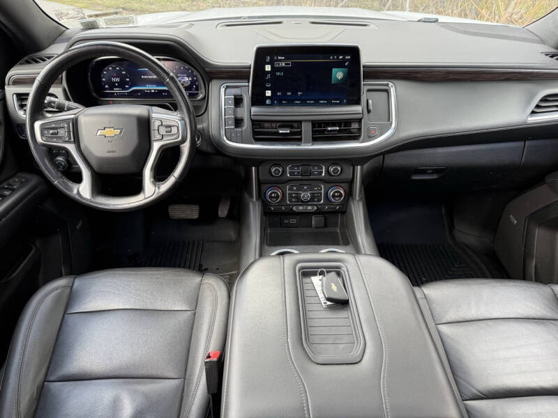 2022 Chevrolet Suburban LT
