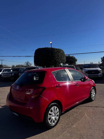 2015 Toyota Yaris 5-Door LE