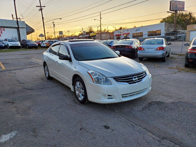 2011 Nissan Altima for sale at Green Ride LLC in NASHVILLE, TN