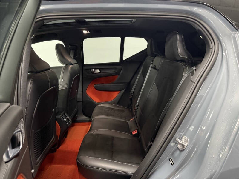 2021 Volvo XC40 T5 R-Design