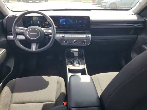 2025 Hyundai Kona SE